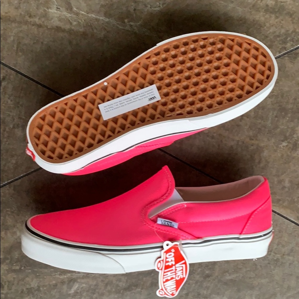 VANS CLASSIC SLIP ON NEON Knockout Pink/Tr Wht WMN - Picture 16 of 16